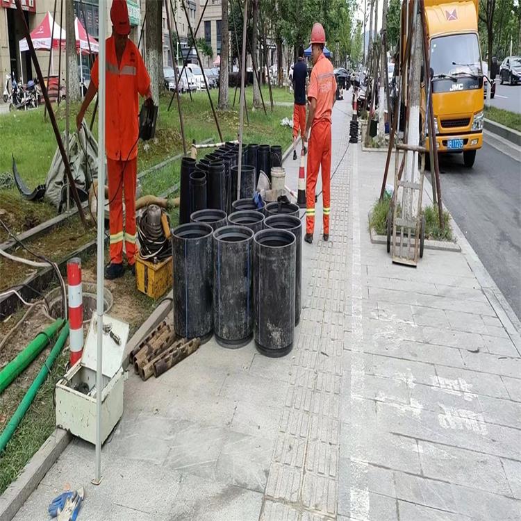 乌马河管道短管置换修复