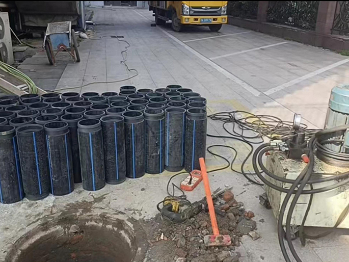 乌马河PE置换管厂家 DN315置换管 非开挖管短管置换